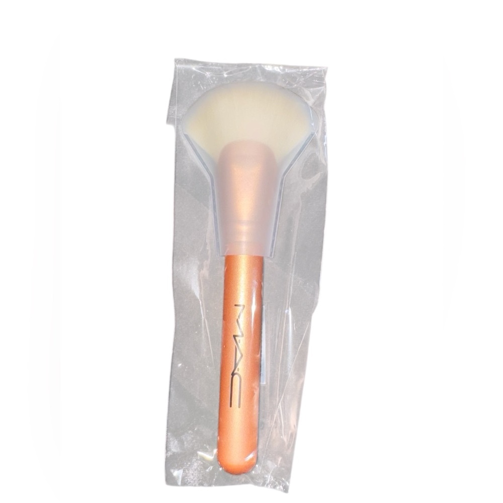 MAC Brush